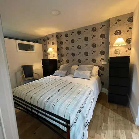 Windfalls Boutique Hotel-3